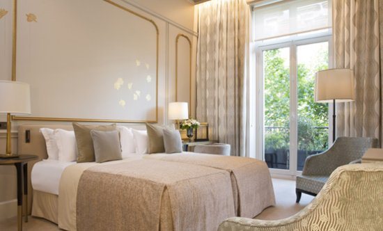 Le Narcisse Blanc Hotel Spa — Guest room