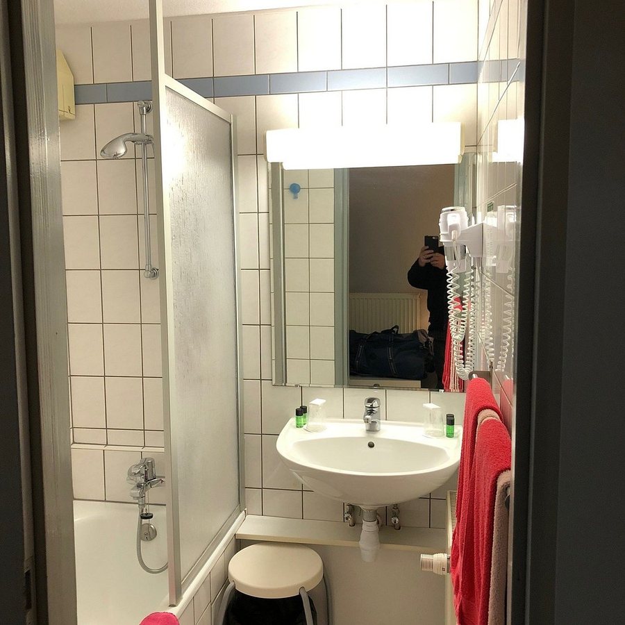 Le Relais des Chateaux Forts — Bathroom