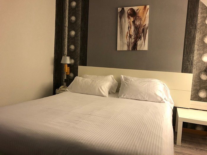 Le Relais des Chateaux Forts — Guest room