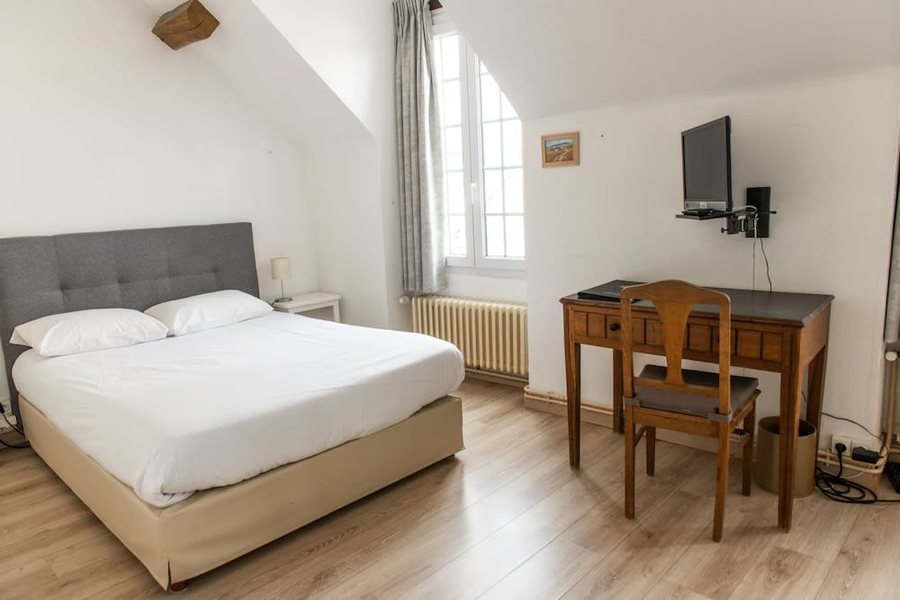 Le Relais Des Templiers — Guest room