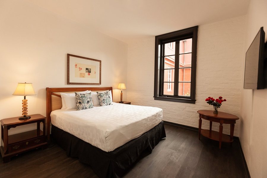 Le Richelieu Hotel by J Collection Hotels — Guest room