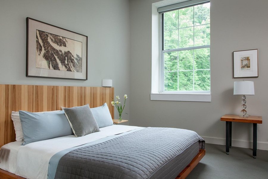 Ledges Hotel — Guest room