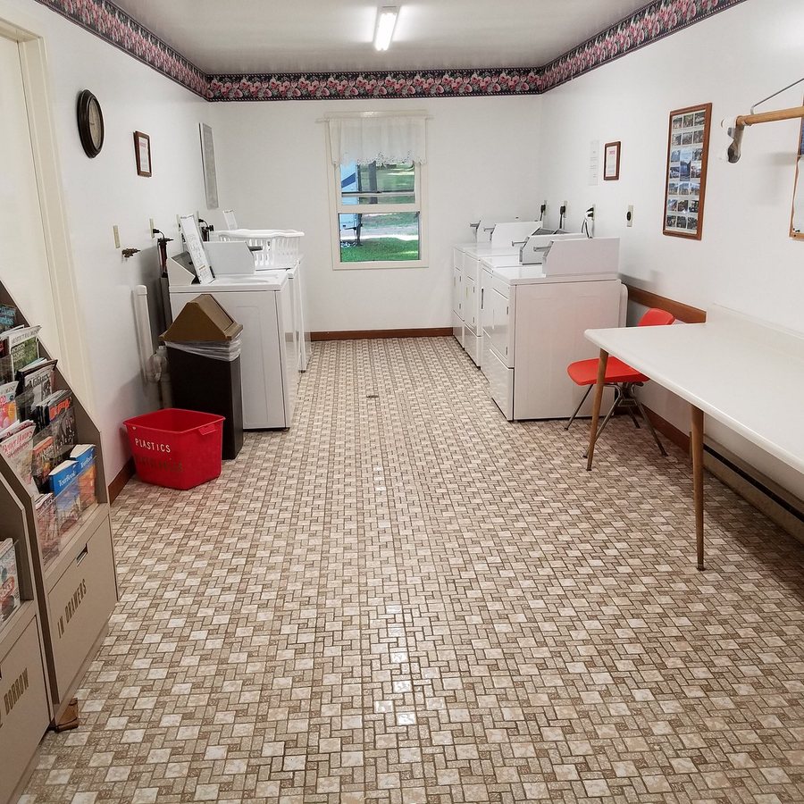 Ledgeview Village RV Park — Bathroom