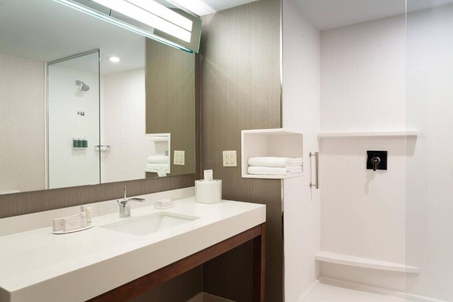 Legoland Hotel Florida Winter Haven Florida — Bathroom