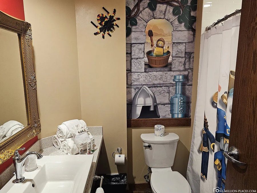 LEGOLAND Pirate Island Hotel — Bathroom