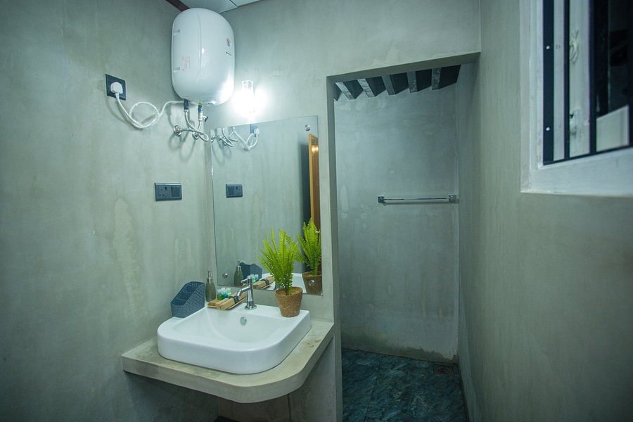 Leisure Land Villas — Bathroom