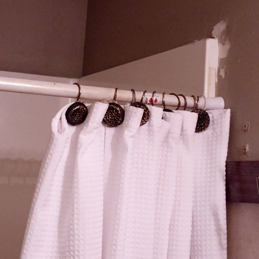 LeMatidora Inn — Bathroom