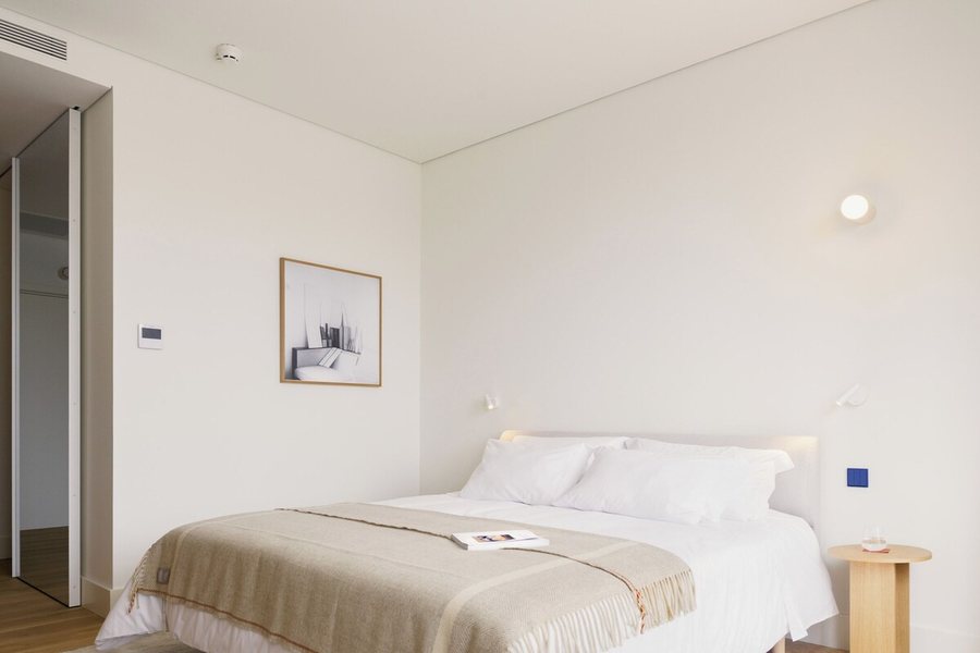 Lenscape Coterie — Guest room