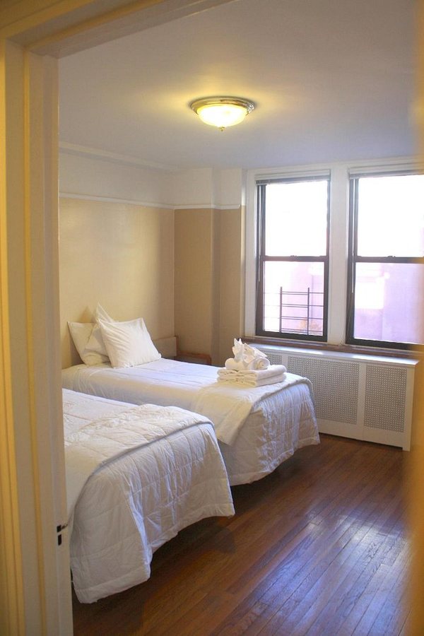 Leo House New York City New York — Guest room