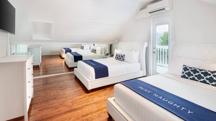 Leo s Key West Campground — Guest room