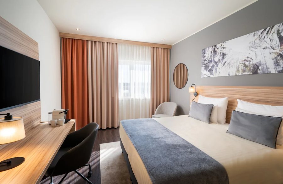 Leonardo Hotel Vienna Hauptbahnhof Vienna — Guest room
