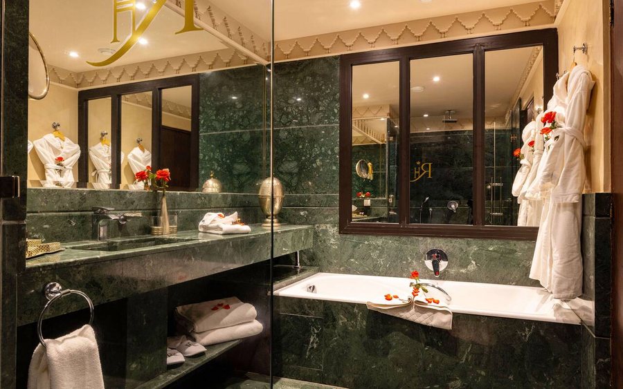Les Jardins de la Koutoubia — Bathroom