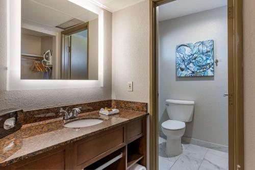 Leucadia Beach Inn — Bathroom
