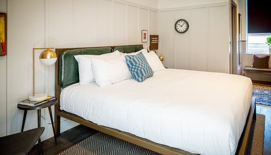 Level Chicago River North Chicago Illinois — Guest room
