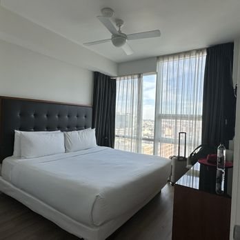 Level Los Angeles Downtown South Olive — Guest room