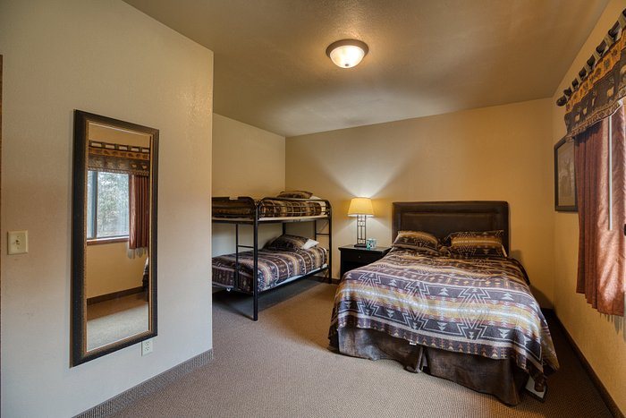Lewis Clark Resort — Guest room
