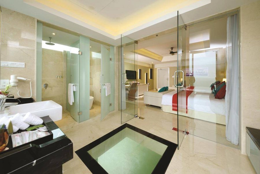 Lexis Hibiscus Port Dickson — Bathroom