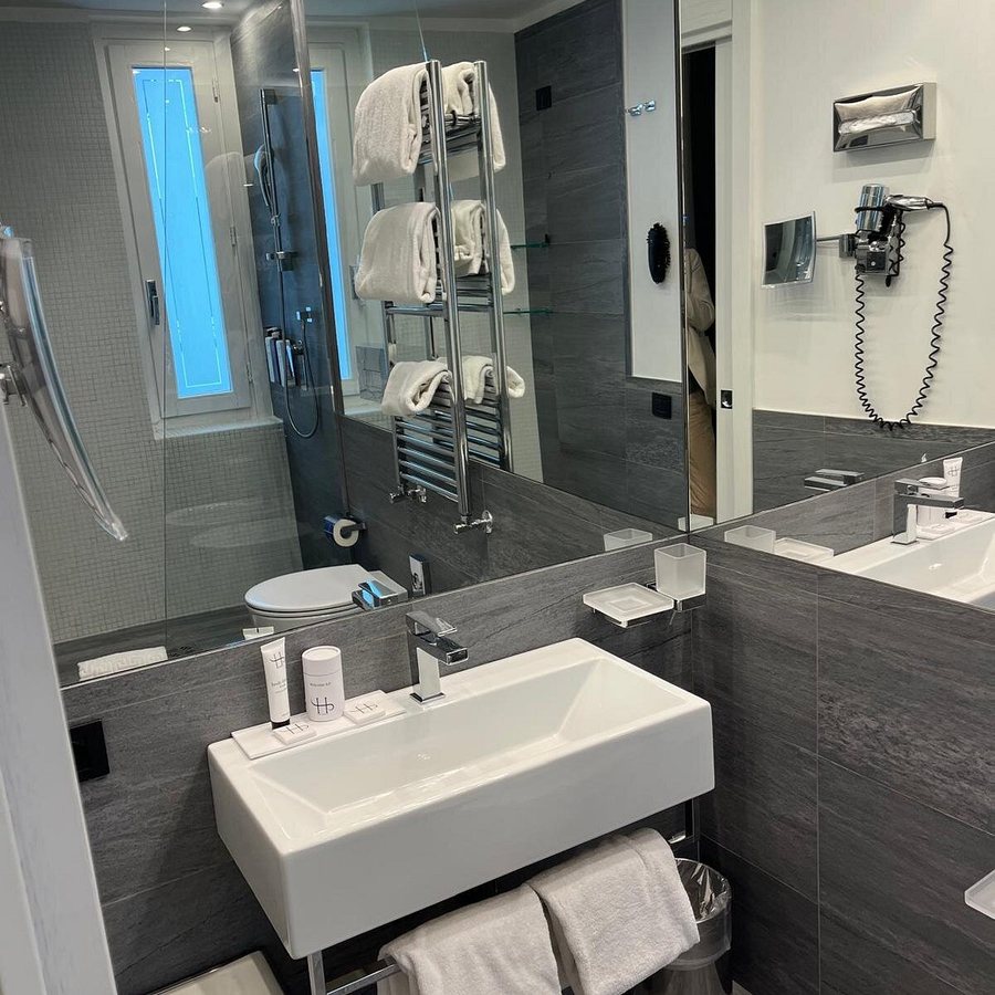 LHP River Hotel e Spa — Bathroom