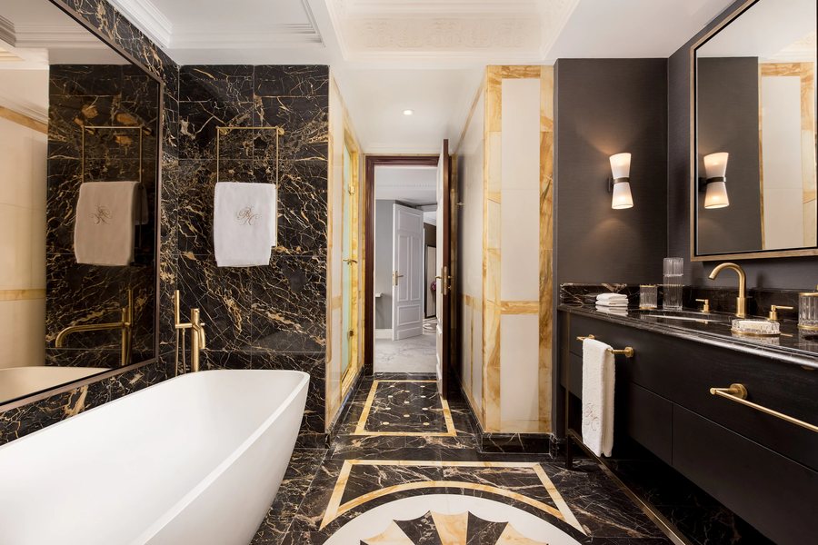 Libere Madrid Palacio Real — Bathroom