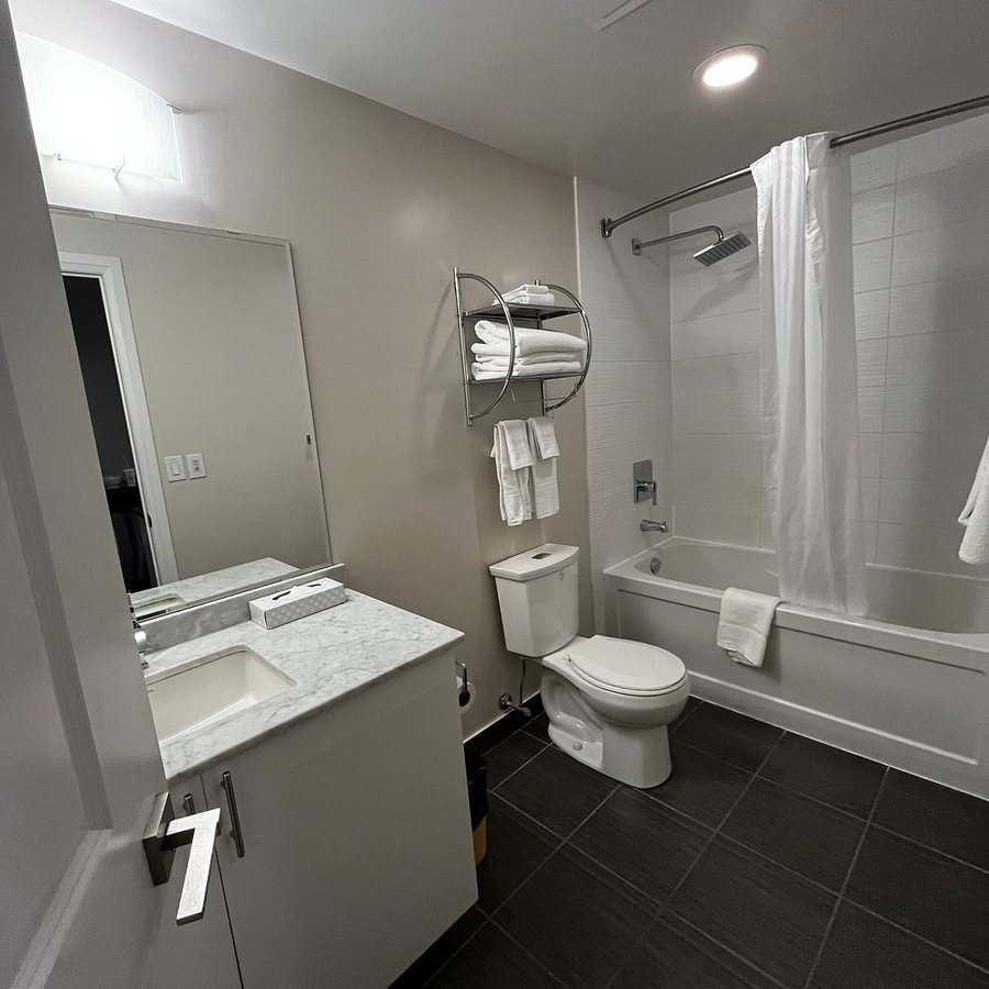 Liberty Hotel Ascend Hotel Collection — Bathroom