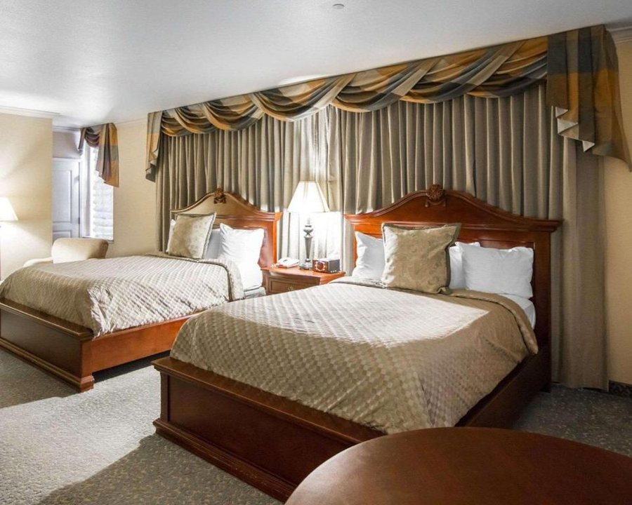 Liberty Hotel Ascend Hotel Collection — Guest room