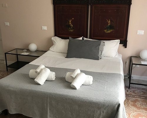 Liberty Suites — Guest room