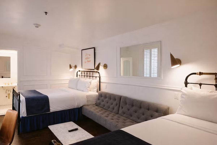 Life Hotel New York New York City New York — Guest room