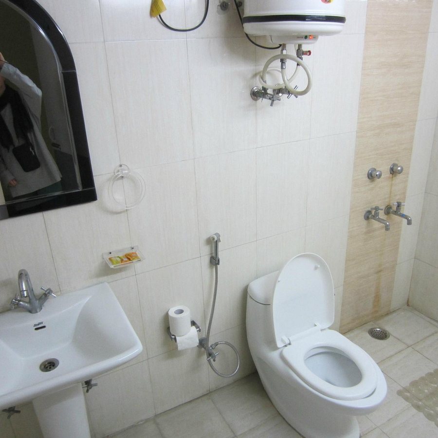 Lifetree Bed Breakfast — Bathroom