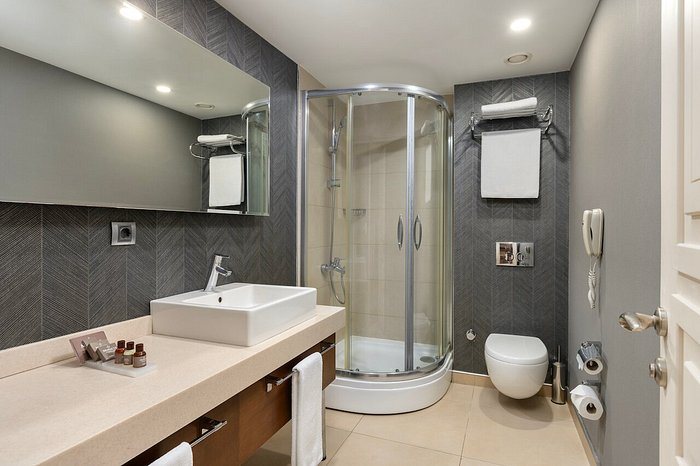 Lily Airport Otel Istanbul — Bathroom