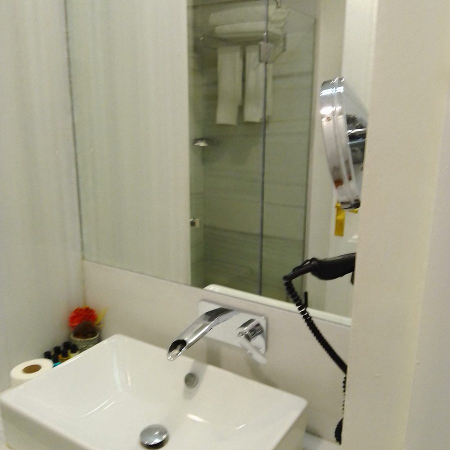 Lina Hotel Taksim Pera — Bathroom