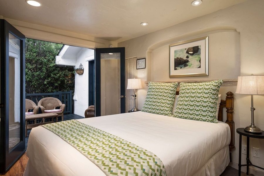 Lincoln Green Inn — Guest room