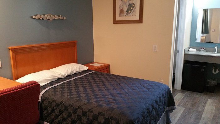 Lincoln Park Motel Los Angeles California — Guest room