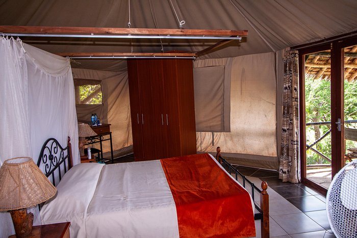 Lion Hill Lodge — Guest room