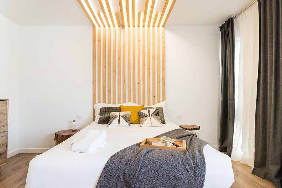 Lisbon Airport Suites — Guest room