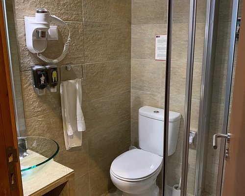 Lisbon City Apartments Suites — Bathroom