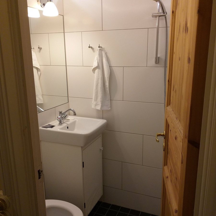Liselund Ny Slot — Bathroom