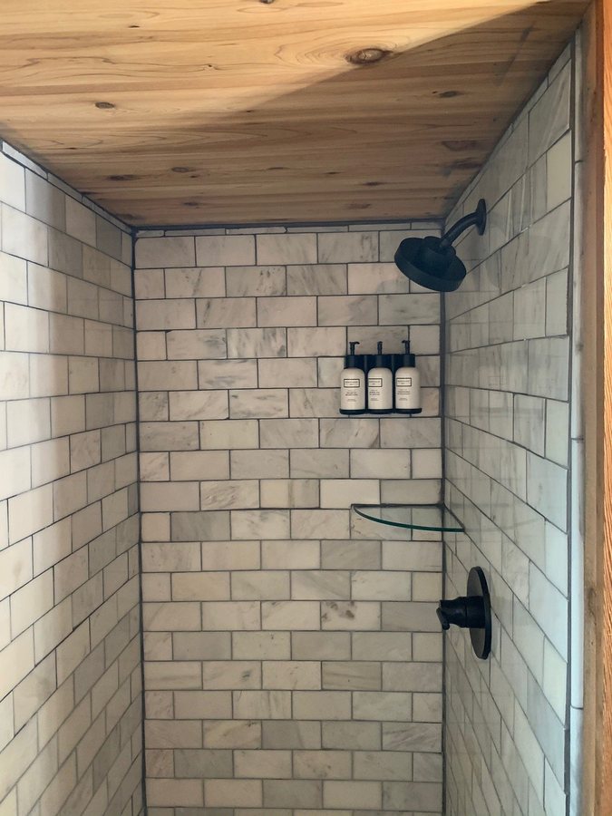 Little Arrow Outdoor Resort — Bathroom