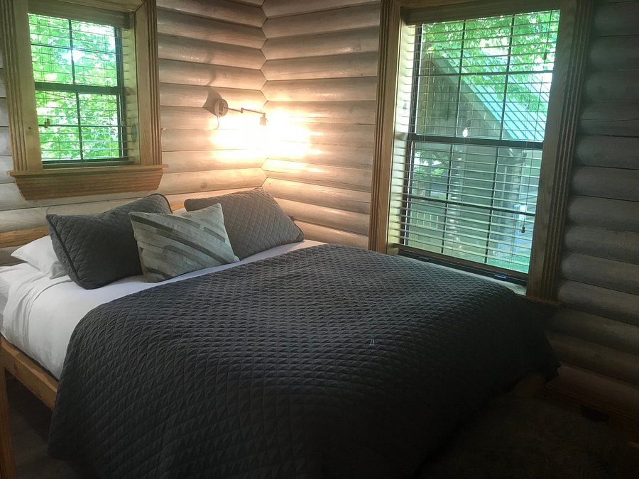 Little Arrow Outdoor Resort — Guest room
