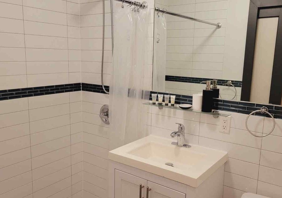 Little Charlie Hotel New York City New York — Bathroom