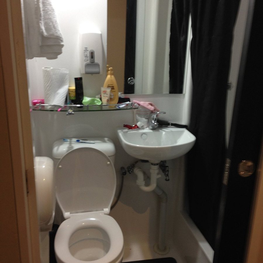 Little Drifter Glebe — Bathroom