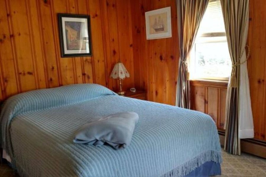 Little Miss Cottages by the Sea — Guest room