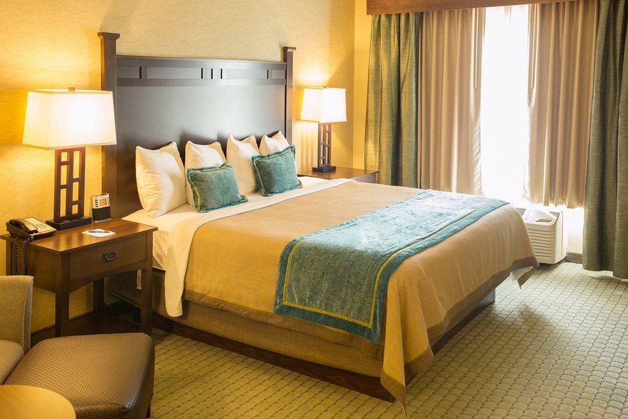 Little Missouri Inn Suites — Guest room