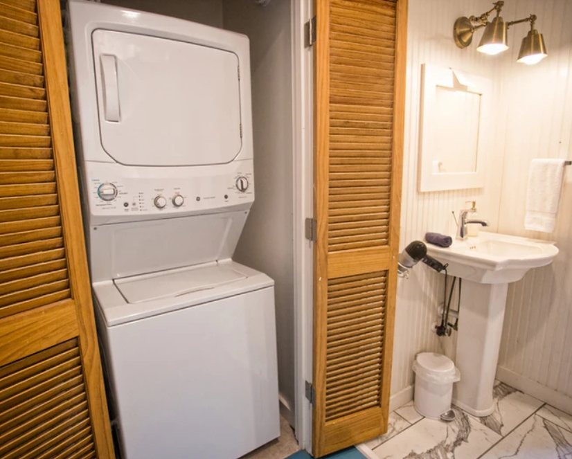 Little Point Clear Suites Space — Bathroom