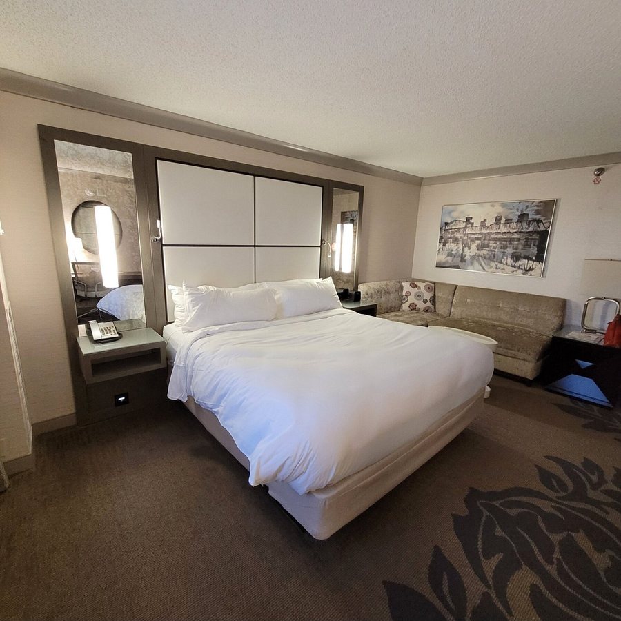 Little Rock Marriott — Guest room