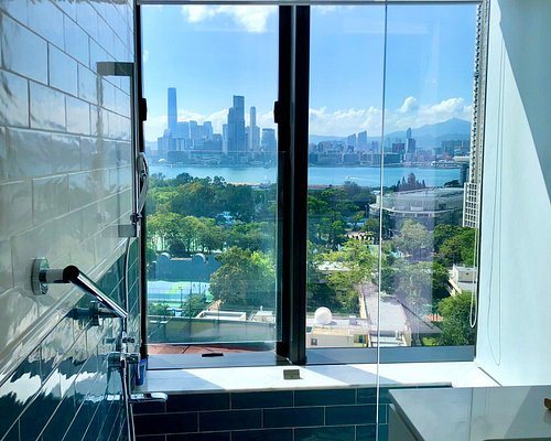 Little Tai Hang Hotel Serviced Apartments — Bathroom
