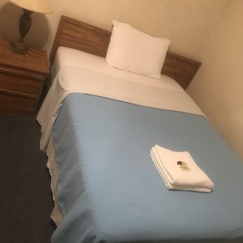 Little Tokyo Hotel Los Angeles California — Guest room