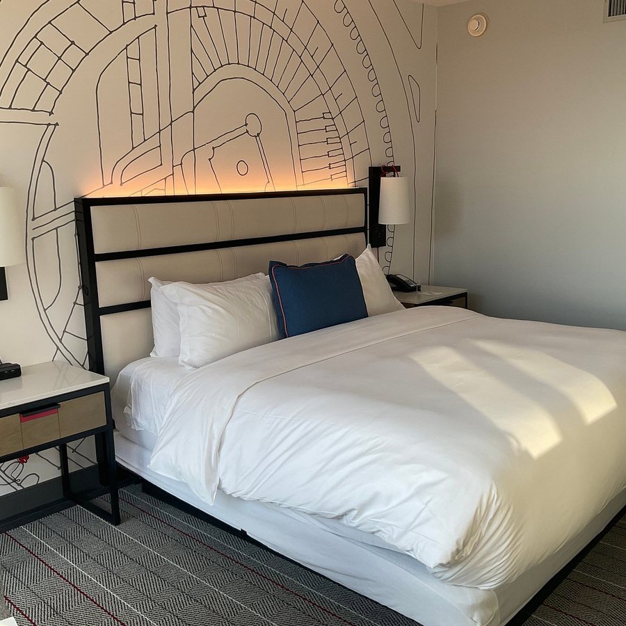 Live by Loews St Louis Missouri — Guest room