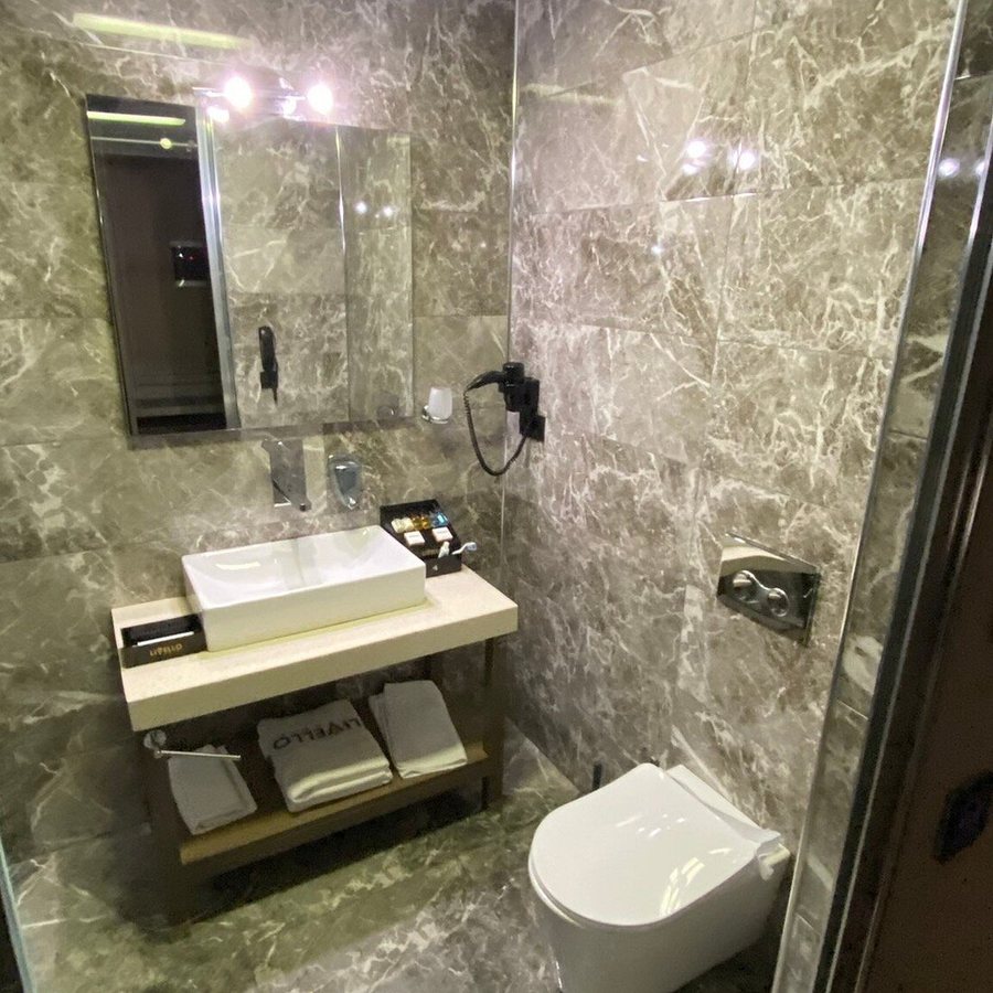 Livello Hotel Istanbul — Bathroom