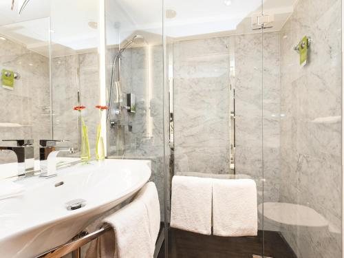 Living Hotel Weissensee — Bathroom