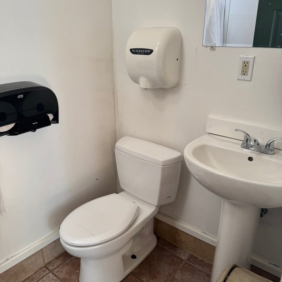 Livingston Paradise Valley Koa Holiday — Bathroom